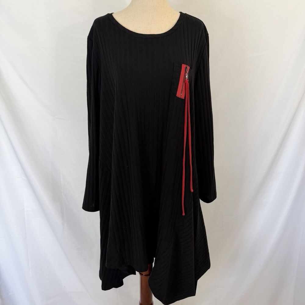 IC by Connie K Black Asymmetrical Ribbed Tunic Top Size XXL Red Zipper